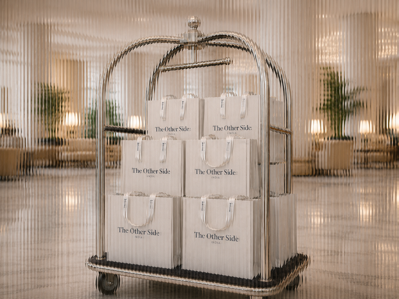 Signature Box & Boutique Shopping Bag